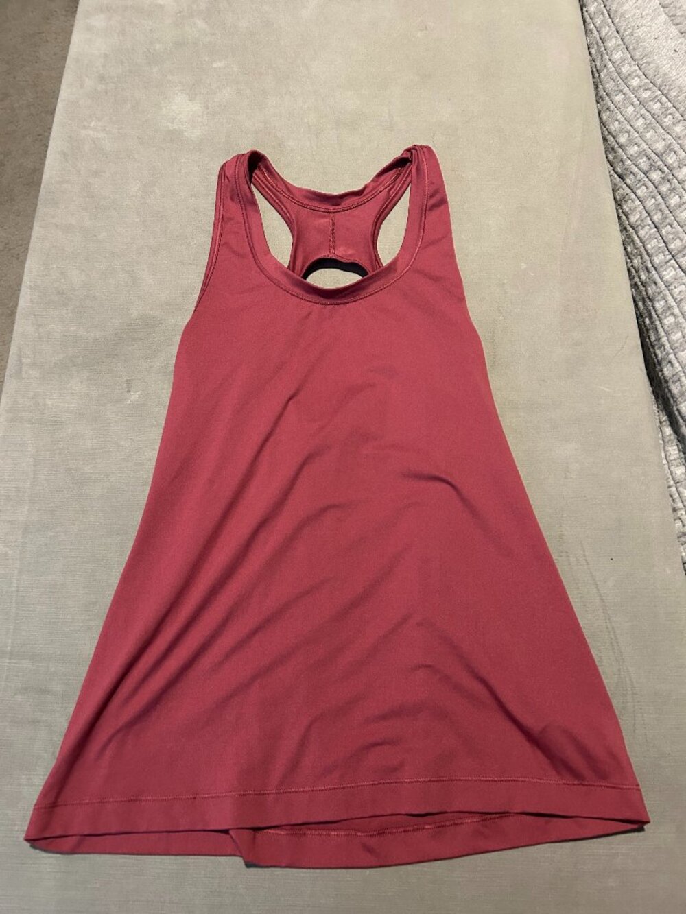 ATHLETA Mauve Berry Nitro Open Back Keyhole Cutout Workout Tank Top M